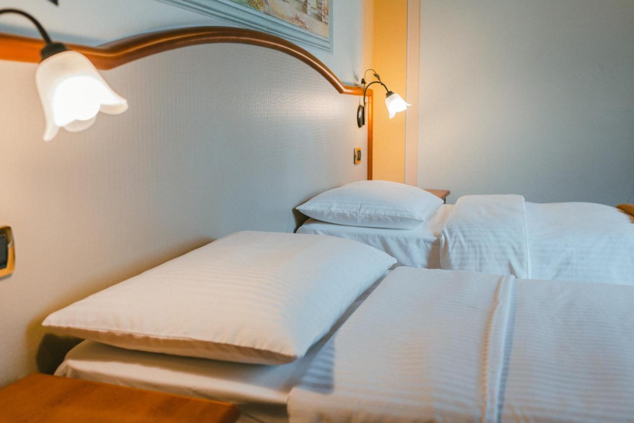 Bnb Dimora dei Guelfi Lucca Exterior foto